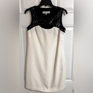 Trina Turk Sequin Dress Off White Peek-a-boo Neck Wedding Formal‎ Women’s Size 2